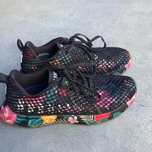 No Bull Black Floral runners.